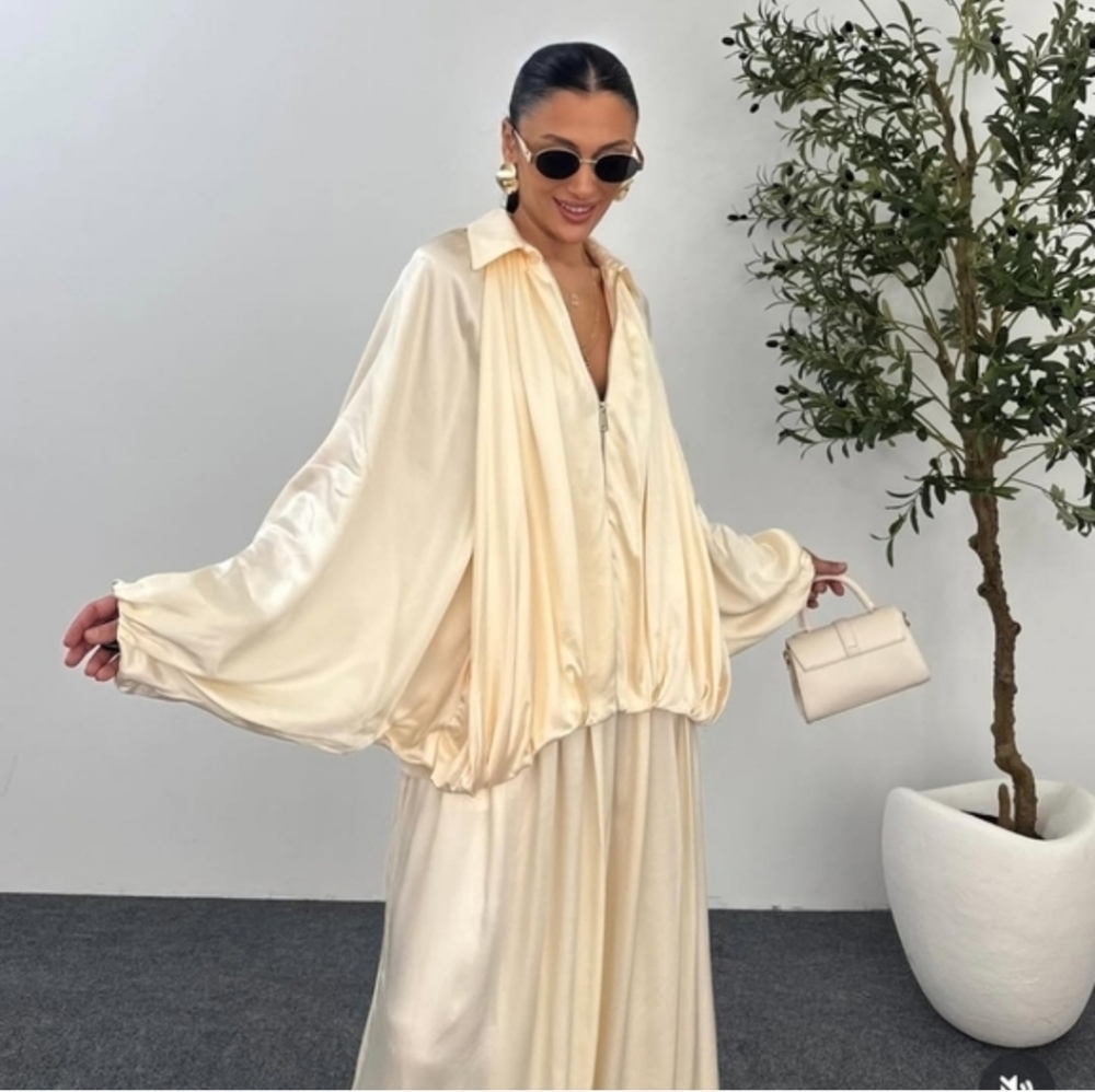 ZARA NWT Satin  Bomber Jacket Puffed Cream Size M